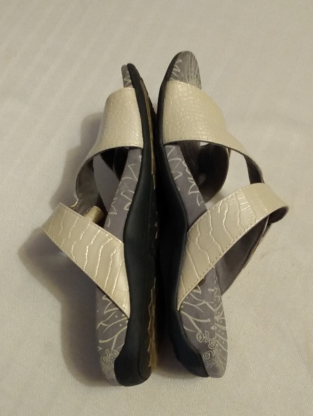 Vionic Sandal 8 - Picture 4 of 7
